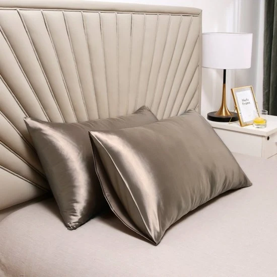 Cuscino a due facce in seta - cuscino morbido e soffice - chiusura a sacco - antimacchia e ipoallergenico - protegge capelli e pelle dai rughe - 51x66cm - Champagne