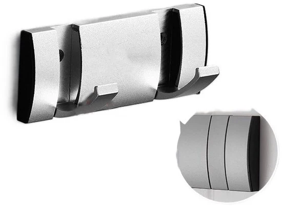 Capocassettto fissato alla parete, porta oscillante, capocassettto con grucce estensibili, grucce in alluminio spazia occupanti, gruccia per ingresso, bagno, cappello, asciugamano - 2 grucce in alluminio zinco.