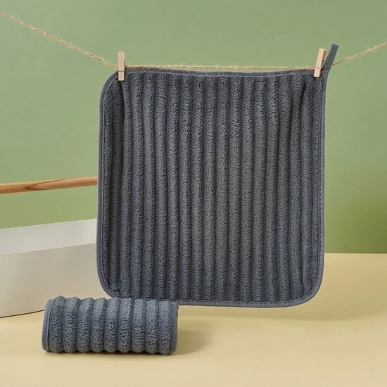 Set di 5 asciugamani appesi - con chiodo da appendere - asciugamani per il bagno in felpa di corallo assorbente - morbidi e spessi asciugamani da asciugare - 30x30cm asciugamani quadrati - adatti per appendere in cucina e bagno - colore blu scuro