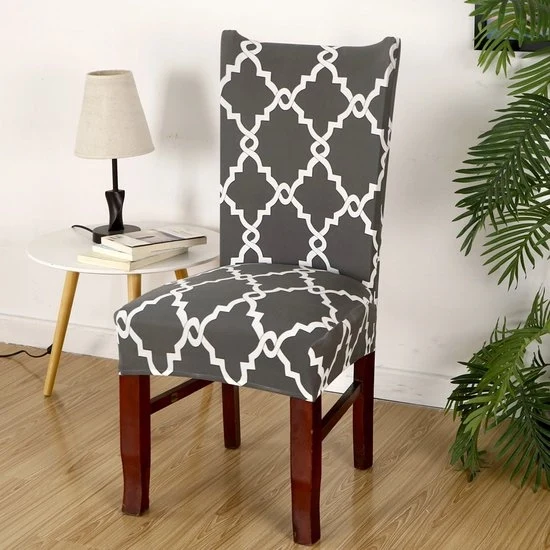 Sedia da tavolo 6 posti, con struttura in rattan grigio, rimovibile e lavabile.