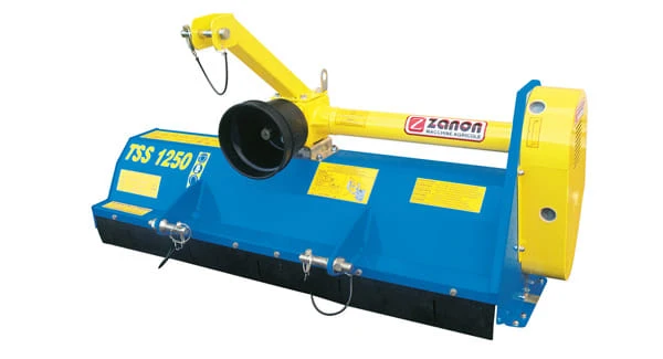 Trinciaerba per trattore con attacco a 3 punti Zanon TSS 1250 da 125cm con peso di 115Kg.