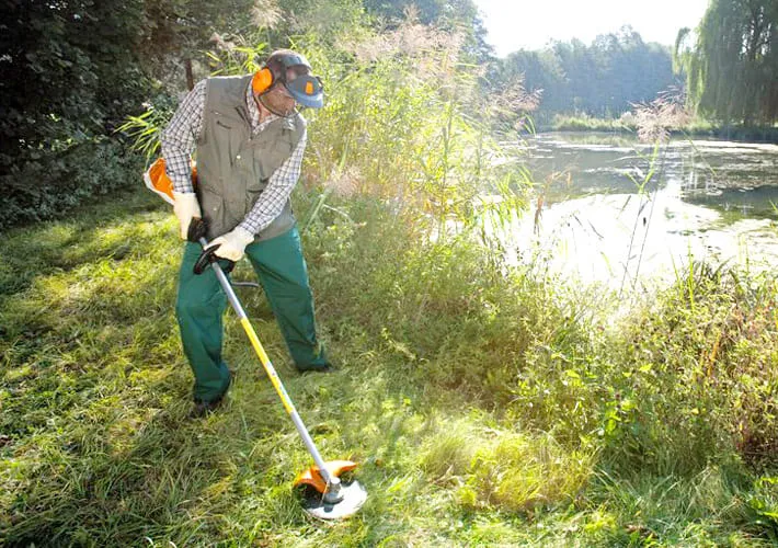 Decespugliatore a scoppio Stihl FS 70 RC-E da 27,3 cm3