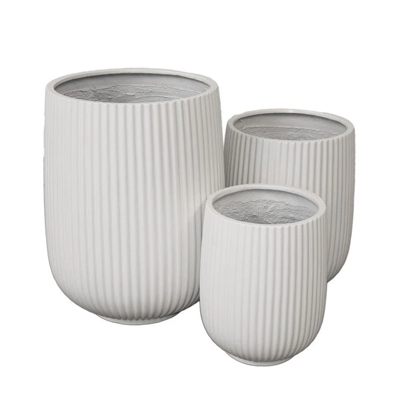Vaso rigato Horseshoe Avorio in vetroresina