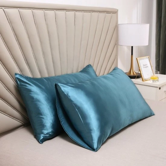 Cuscino in set a due con fodera in seta - cuscino morbido e soffice - chiusura a sacco - anti-parassiti e ipoallergenico - protegge capelli e pelle dai rughe - 51x76cm - Blu medio