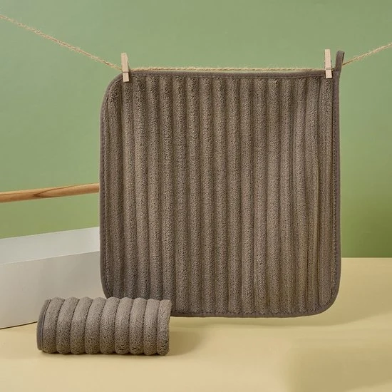 5 pacchi di asciugamani appesi - con l'attaccapentole - asciugamani per bagno in koraalfleece - morbidi e densi asciugamani da asciugare - 30x30cm asciugamani quadrati - adatti per essere appesi in cucina e bagno - colore marrone scuro