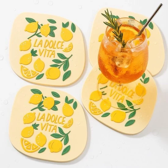 Set di 4 piedini premium per bicchieri e tazze, stile e robusto, antiscivolo, facile da pulire e resistente al calore. Ideali per uso domestico, ufficio e ristorazione, design moderno (Dolce Vita).