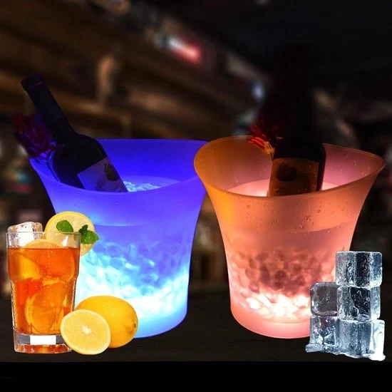 Led-ijsemmer 5 l 2 pezzi champagnekoeler - RGB-cambio di colore - flessenkoeler - feest e bar Ljsemmer Nota: - "ijsemmer" è tradotto in "flessenkoeler" - "pezzi" è aggiunto per indicare che ci sono 2 pezzi