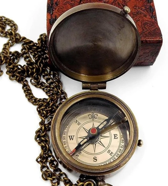 Compasso nautico antico - cassetta in ottone gravaio - stile steampunk