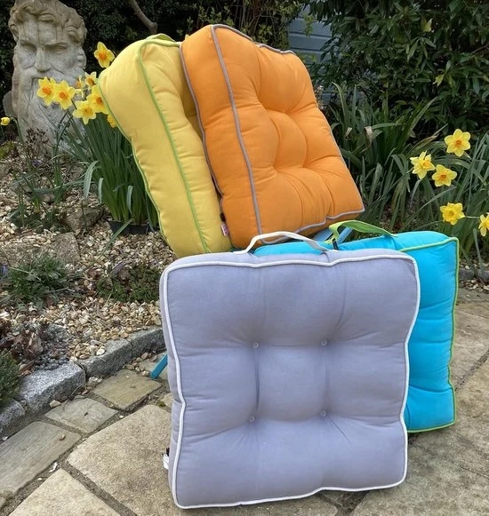 Cuscino da Giardino Giallo Oro - Forma Angolata - Comfortevole