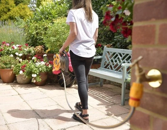 Micro Reel 10m - Tubo per balconi e giardini piccoli - Progetto compatto e pratico - Tubo leggero con foro di perforazione piccolo - 1 pezzo di tubo con haspello per giardini