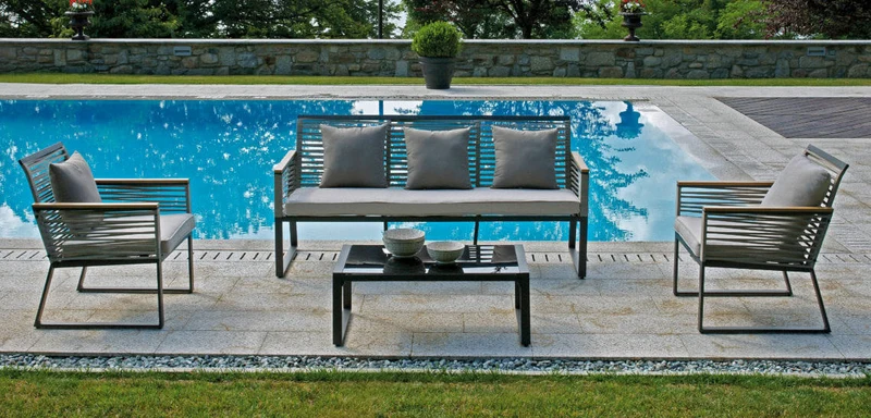 Set Salotto da Giardino in Ferro Divano 2 Poltrone e Tavolino Vorghini Rotterdam Nero